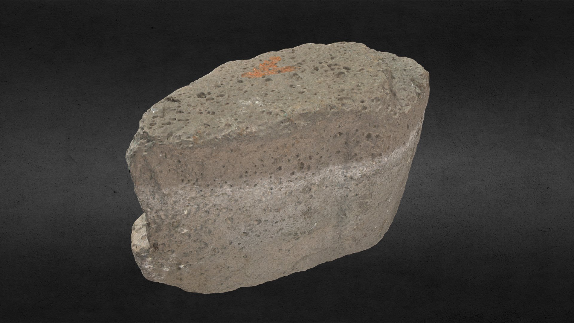 Kirkjubømúrurin: L012