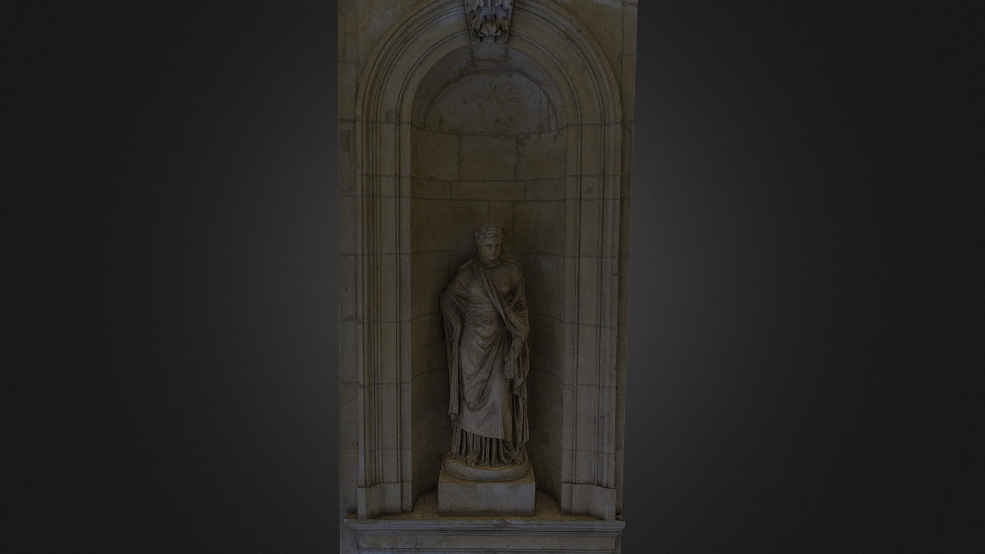 Unnamed statue of a woman