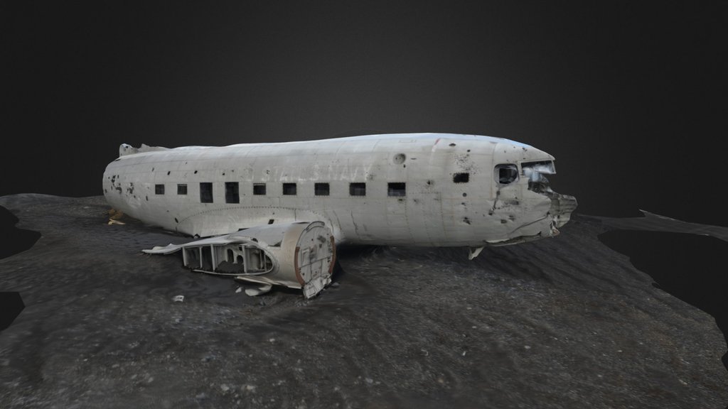 DC3 Plane Wreckage On Iceland (4)