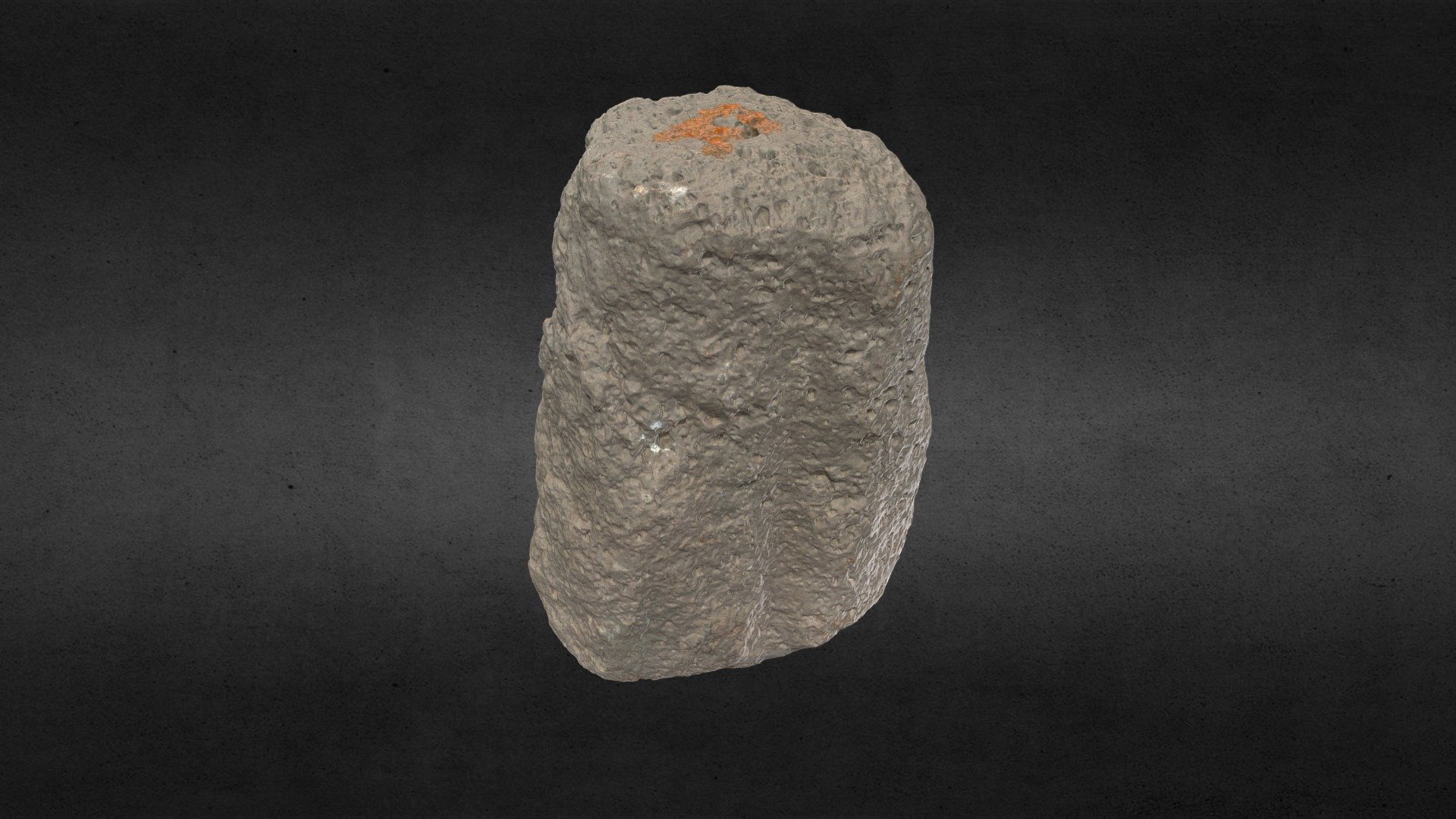 Kirkjubømúrurin: R010
