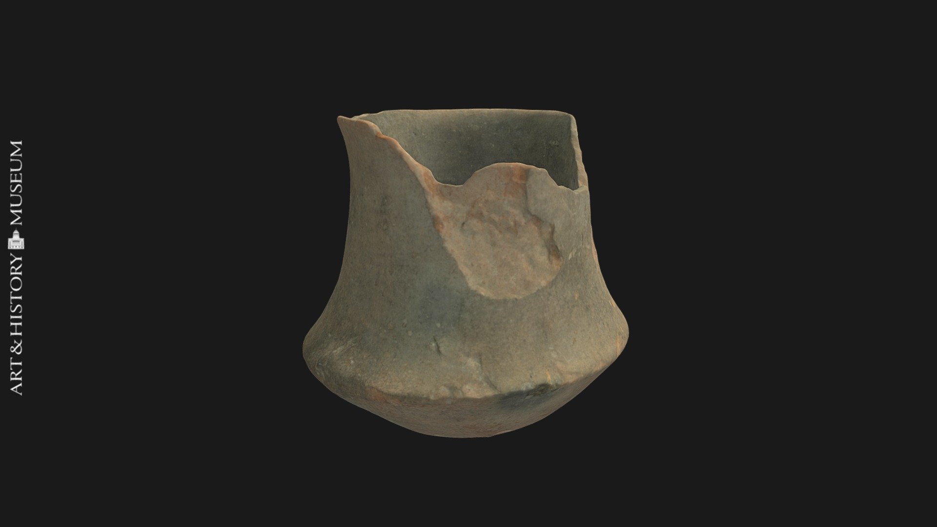 Carinated vase with flaring rim - PG.2000.1460