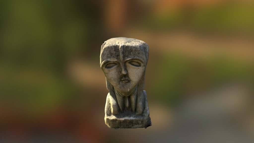 Petite Statue